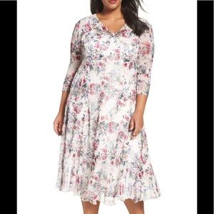 Komarov Chiffon Midi Dress‼️ One of a kind 👗